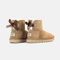 Зимові Жіночі Черевики UGG Classic Mini Bailey Bow Light Brown / УГГ Класік Міні Бейлі Боу Світло Чорні, фото 5