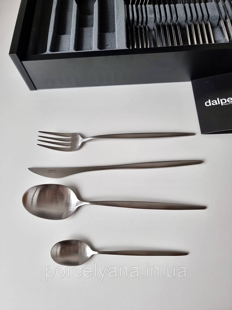 Набір столових приладів 24 пр Dalper Cosmos матовий в дерев'яній коробці, фото 1