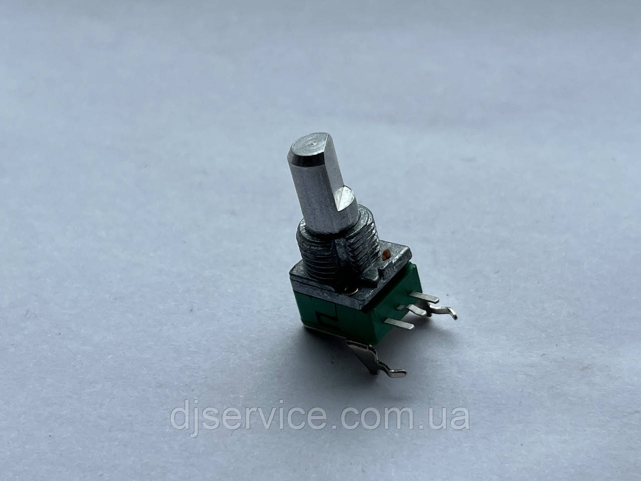 Потенціометр ALPHA A250K (250kOм) 15 mm (горизонтальний) noMID для пультів