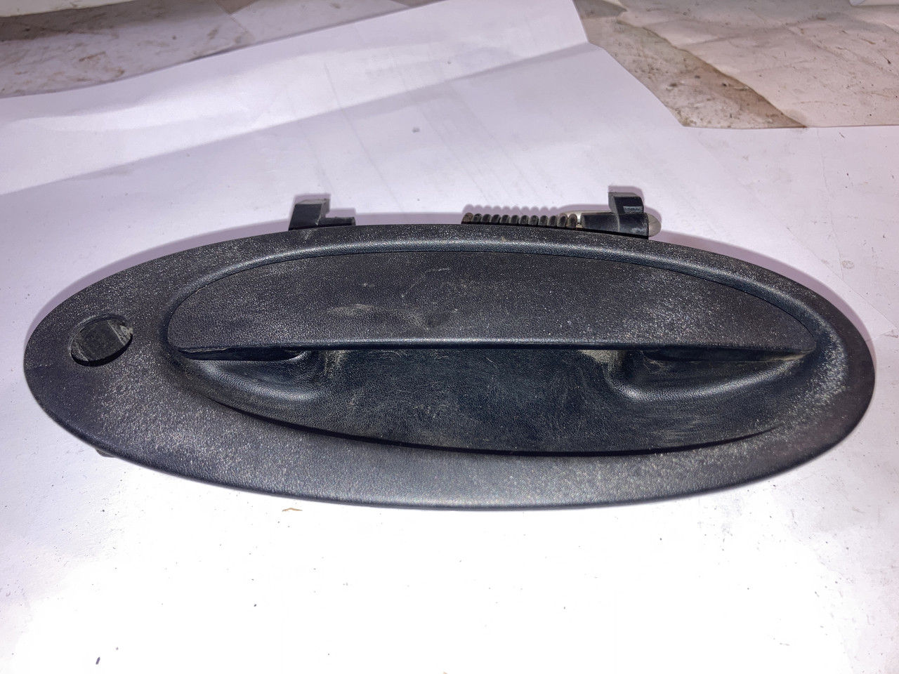 Ручка дверей зовнішня передня права 7700821374 Рено Лагуна Renault Laguna