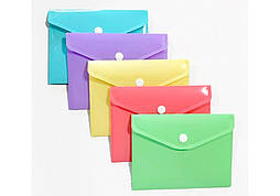 Папка-конверт А7 на кнопці Optima, 180 мкм, фактура "глянець"