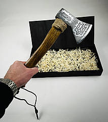 Сокира ручної роботи "Україна" у подарунковому кейсі