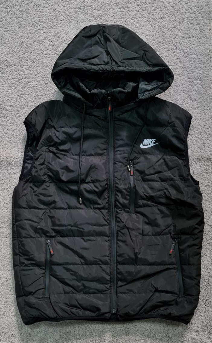 Жилетка чоловіча зі знімним капюшоном чорна демісезонна великих розмірів 58-60