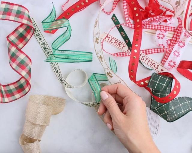 Робимо пишний бант зі стрічки