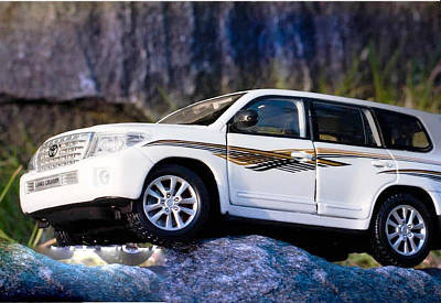 Дитячий радіокерований джип Toyota land cruiser задній привід пульт Машинка позашляховик іграшка яскраві фари для хлопчика