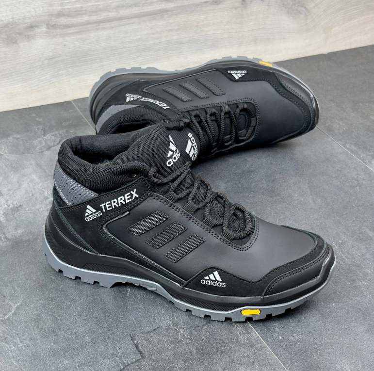 Чоловічі кросівки Adidas Terrex winter зимові з хутром черевики Адідас Терекс чорні шкіряні зима