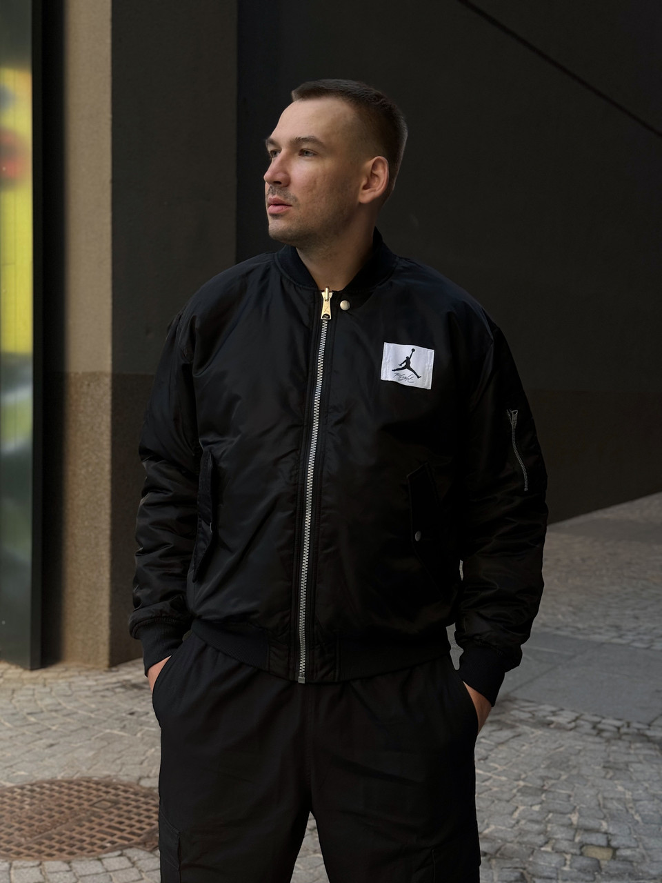 Куртка мужская Air Jordan Essential Varsity Jacket Black / DQ7345-010