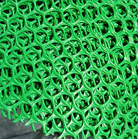 Пластикова сітка 6 х 8 мм 1.20 м*30 м забірна зелена Сота