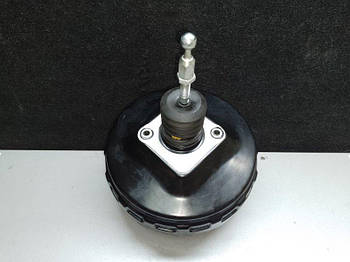 Вакуумний підсилювач гальм AUDI