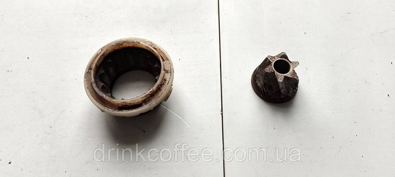 Жорна кавомолки для кавомашини DeLonghi ESAM 4500_9 Pronto Cappuccino б/у є іржа, фото 1