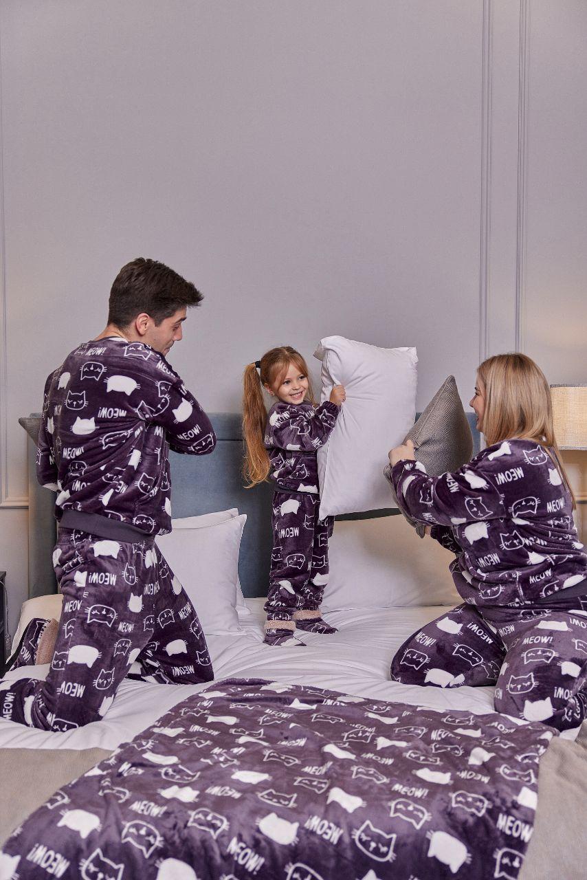 Парні піжами в стилі family look чоловіча дитяча також у продажу плед тапочки