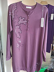 Подовжена жіноча кофта туніка з принтом, повномірна бузкового кольору розміри 52,54,56.