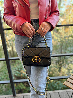 Сумочка чорна через плече на довгому декоративному ланцюжку