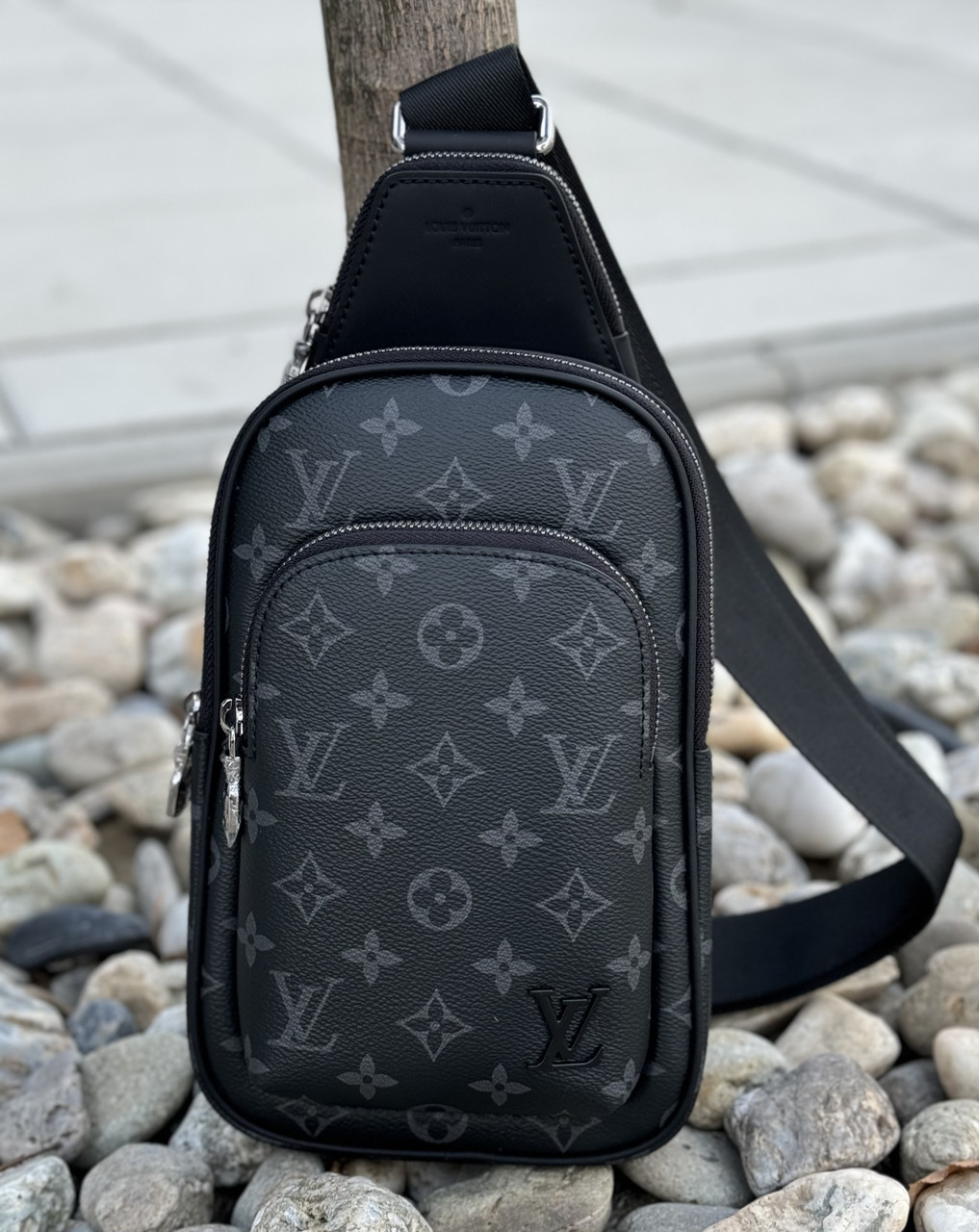 Сумка-слінг Louis Vuitton Avenue PM