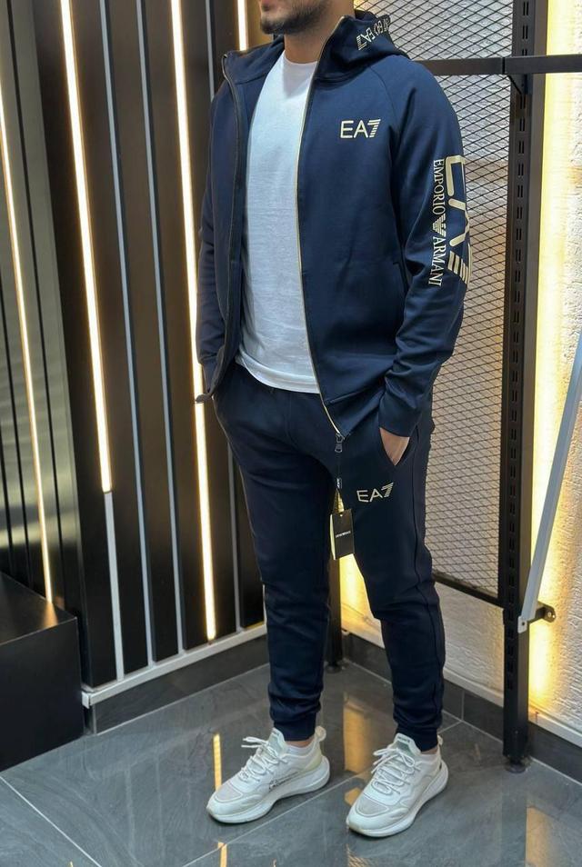  Мужской спортивный костюм Emporio Armani