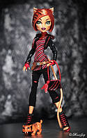 Лялька Монстер Хай Торелей Страйп з вихованцем Солодкий Ікло Monster High Toralei Stripe Doll with Pet Sweet Fang