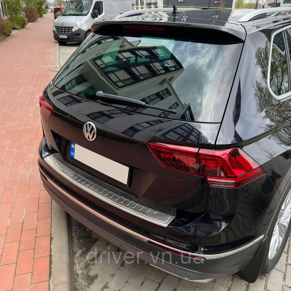 Накладка на задний бампер (OmsaLine, нерж) для Volkswagen Tiguan 2016-2023 гг