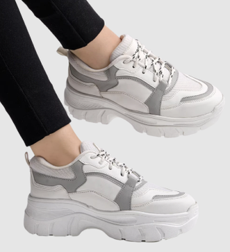 Жіноче взуття