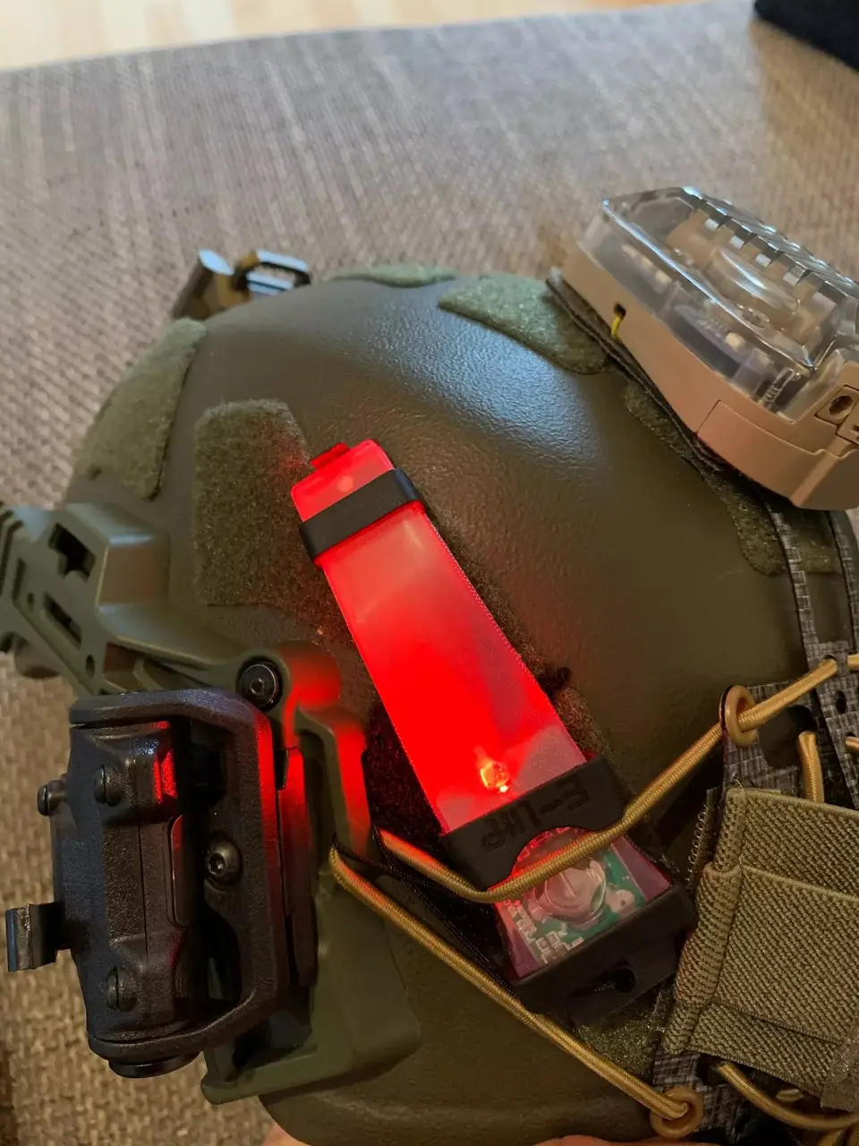 Маячок E-lite IR Velcro Safety водонепроникний інфрачервоний на каску, фото 1