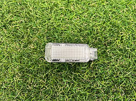 Плафон багажника AUDI Q7 4L 3.6 2007 (б/у)