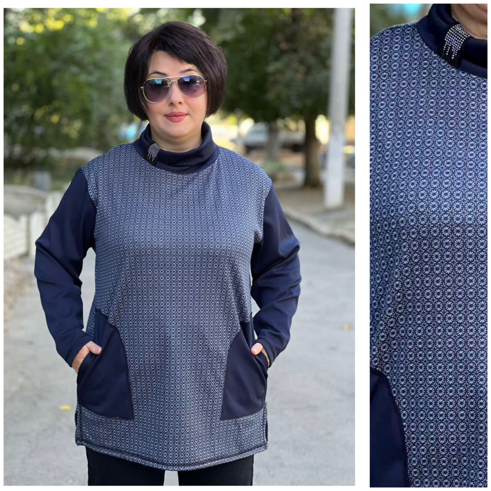 Жіноча трикотажна туніка під горло синя великі розміри ( з 50 по 64)