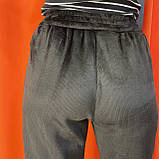 Штани жіночі теплі прямі велюр на хутрі рубчик на резинці 50 чорні, фото 5