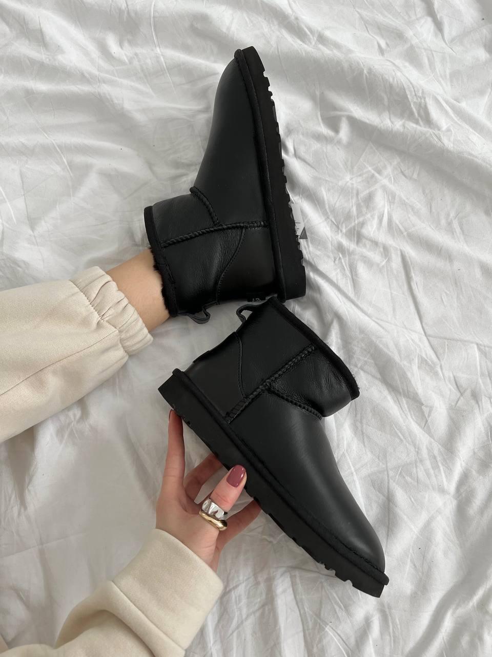 Зимові жіночі черевики UGG Classic Mini Black Leather | чорні, натуральна шкіра, розміри 36–41