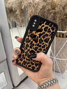Леопардовий чохол на iPhone XS