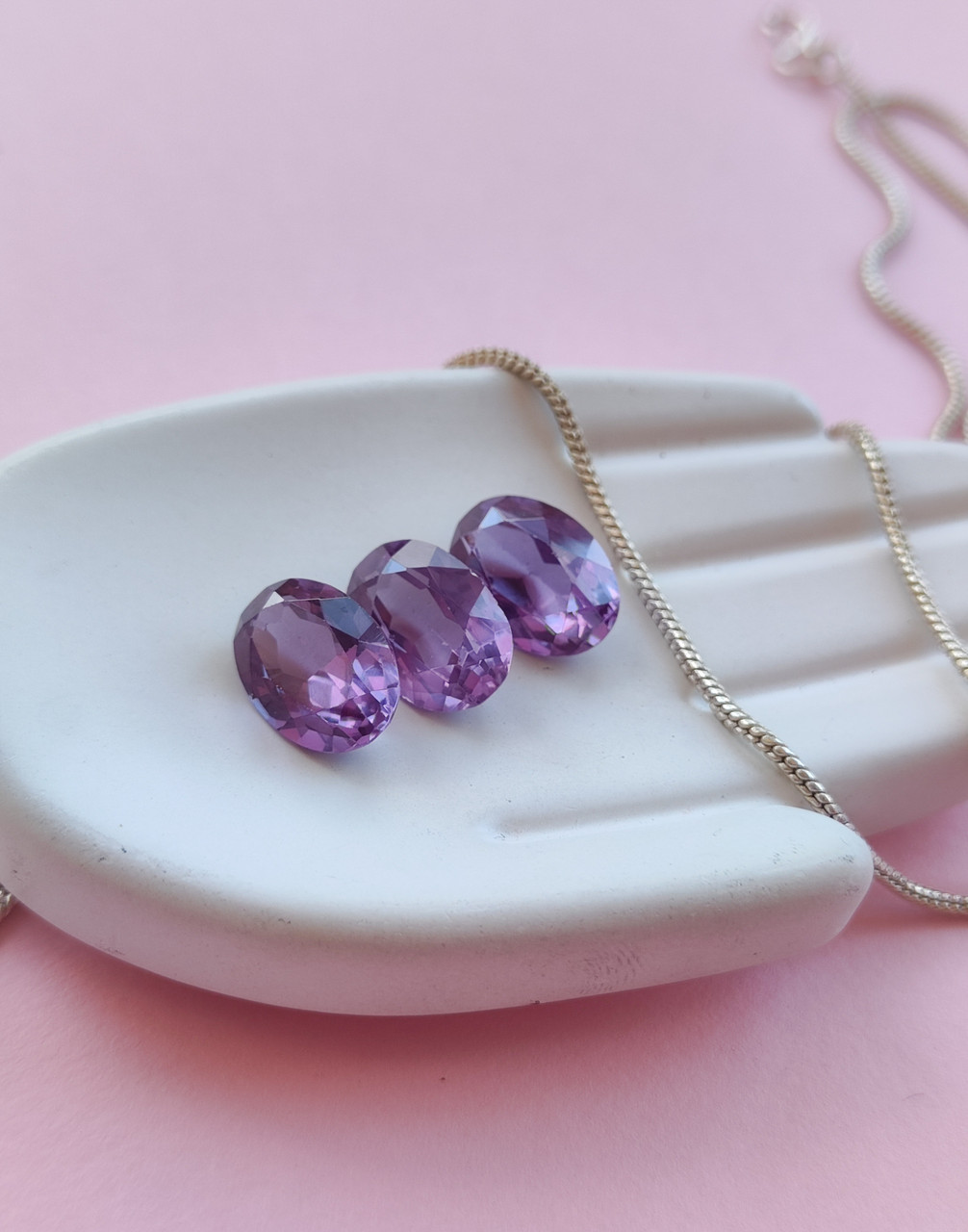 Олександрит кабошон овал. Камінь без оправи олександрит 14*10*6 мм.  Кабошони з олександриту. Індія., фото 1