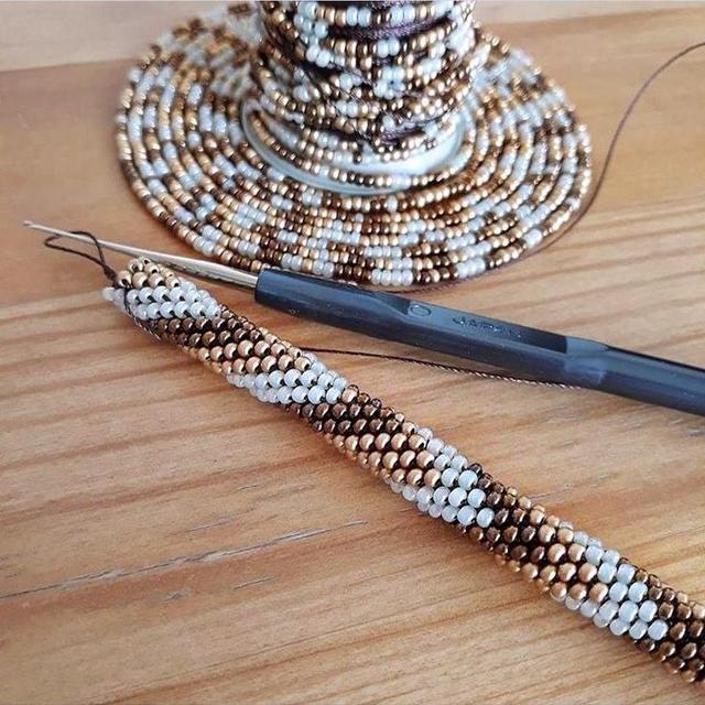 В'язання з бісером