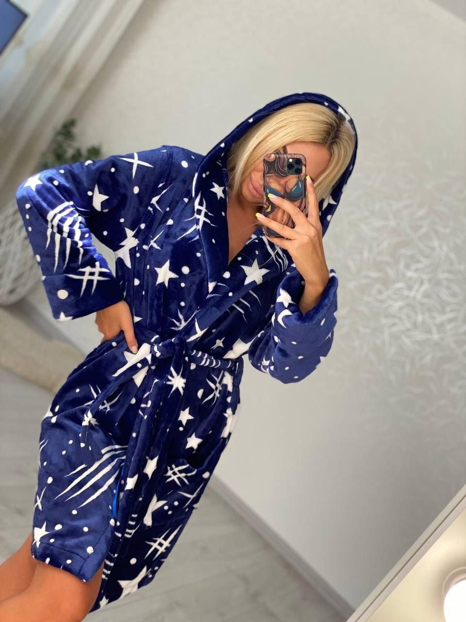 Халат теплий жіночий короткий темно-синій із білими зірками з капюшоном і поясом, фото 1