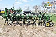 Просапний культиватор John Deere 825 (564) - 8 рядів, фото 5