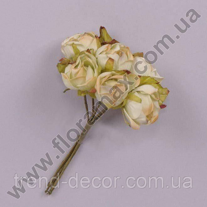 Бутон'єрка біло-зелена 70380