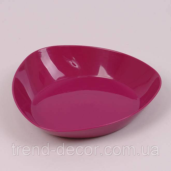 Підставка пластмасова Трикутна бордова 15.5см.