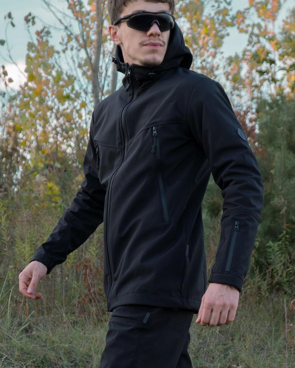 Чорний демісезонний костюм Soft Shell на флісі