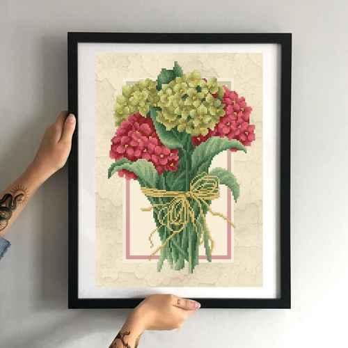 Заготовка для вишивки ТМ Мосмара Букет з теплих гортензій ММЦ-040 [Материал: Атлас підклеєний флізеліном], фото 1