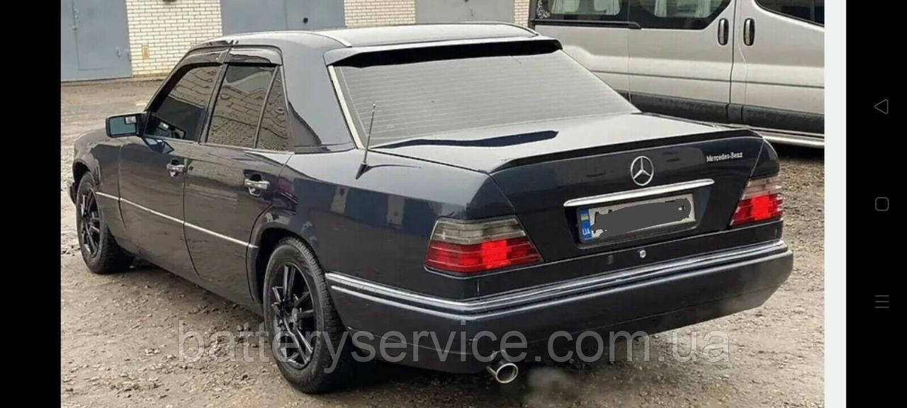 Спойлер на багажник Mercedes W124