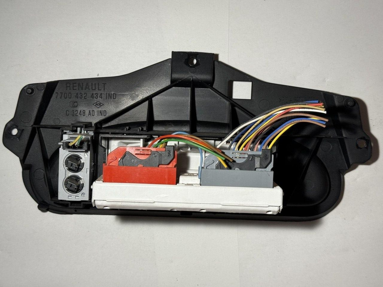 Панель кнопок Renault 21656217-8A / 216562178A / P8200028364A / 7700432434