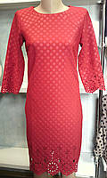 Нарядное женское красное платье из красивой ткани перфорацией 44/46 размера