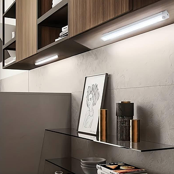 Світильник із датчиком руху 30 см.