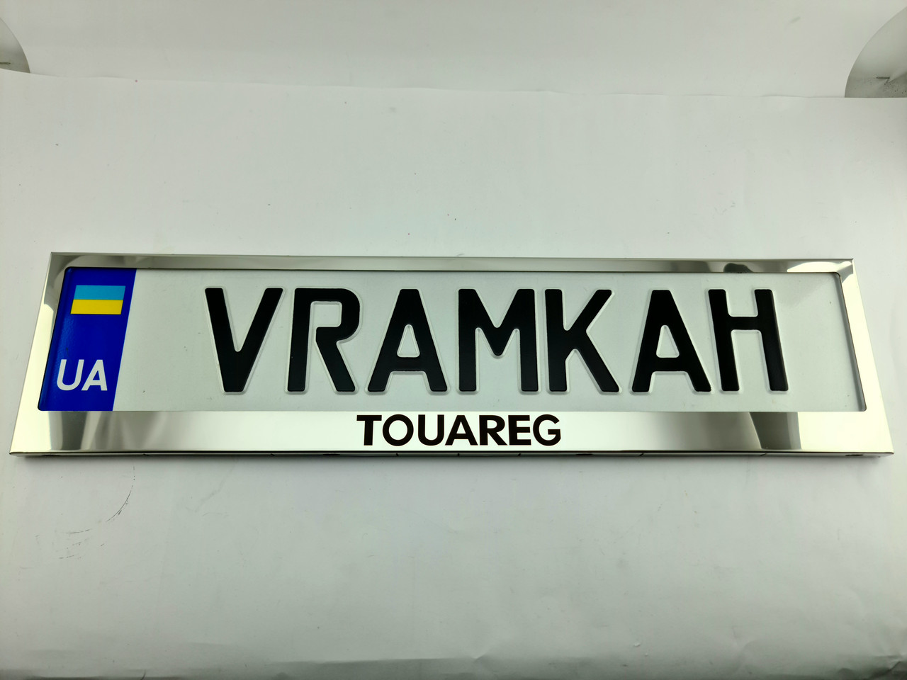 Номерна рамка для авто VolksWagen Touareg 2