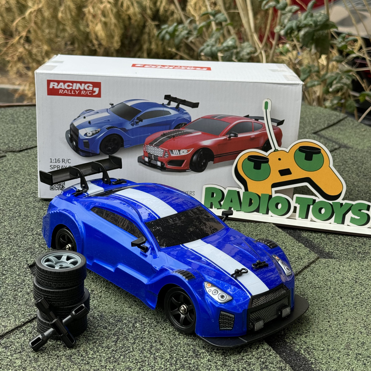 Дрифт машинка з парою на радіоуправлінні Nissan GTR Nismo 1:16 4WD | Машинки для дрифту на пульті | Дрифт машина на радіокеруванні, фото 1