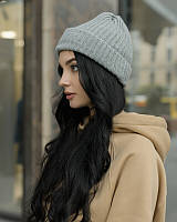 Світло-сіра жіноча шапка Staff light gray