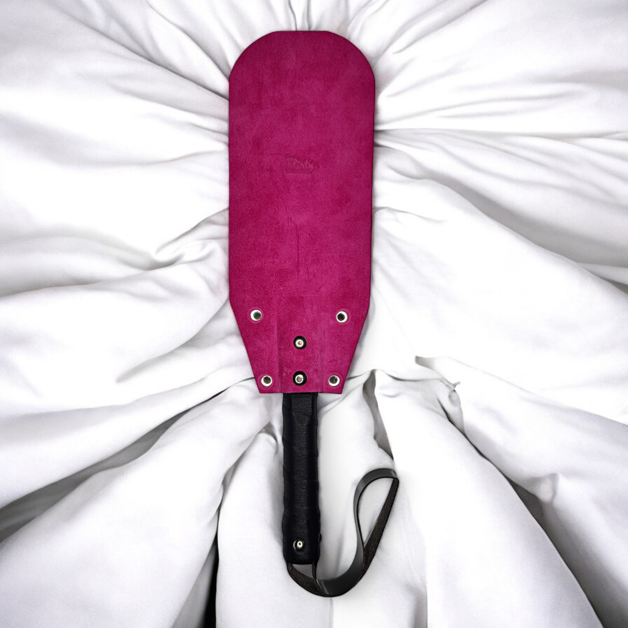 Шлепалка із замшевої шкіри з твердою ручкою та петелькою ручна робота, колір рожевий, фото 1