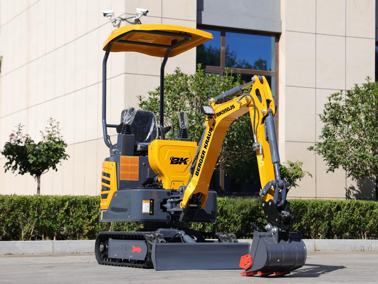 Міні-екскаватор Berger Kraus BK950JSR JOYSTICK з регульованими гусеницями на торсіонній рамі та ковшем 380 мм, фото 1