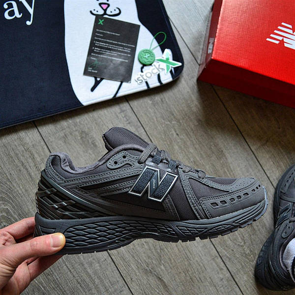 New balance 420v3 non slip deals