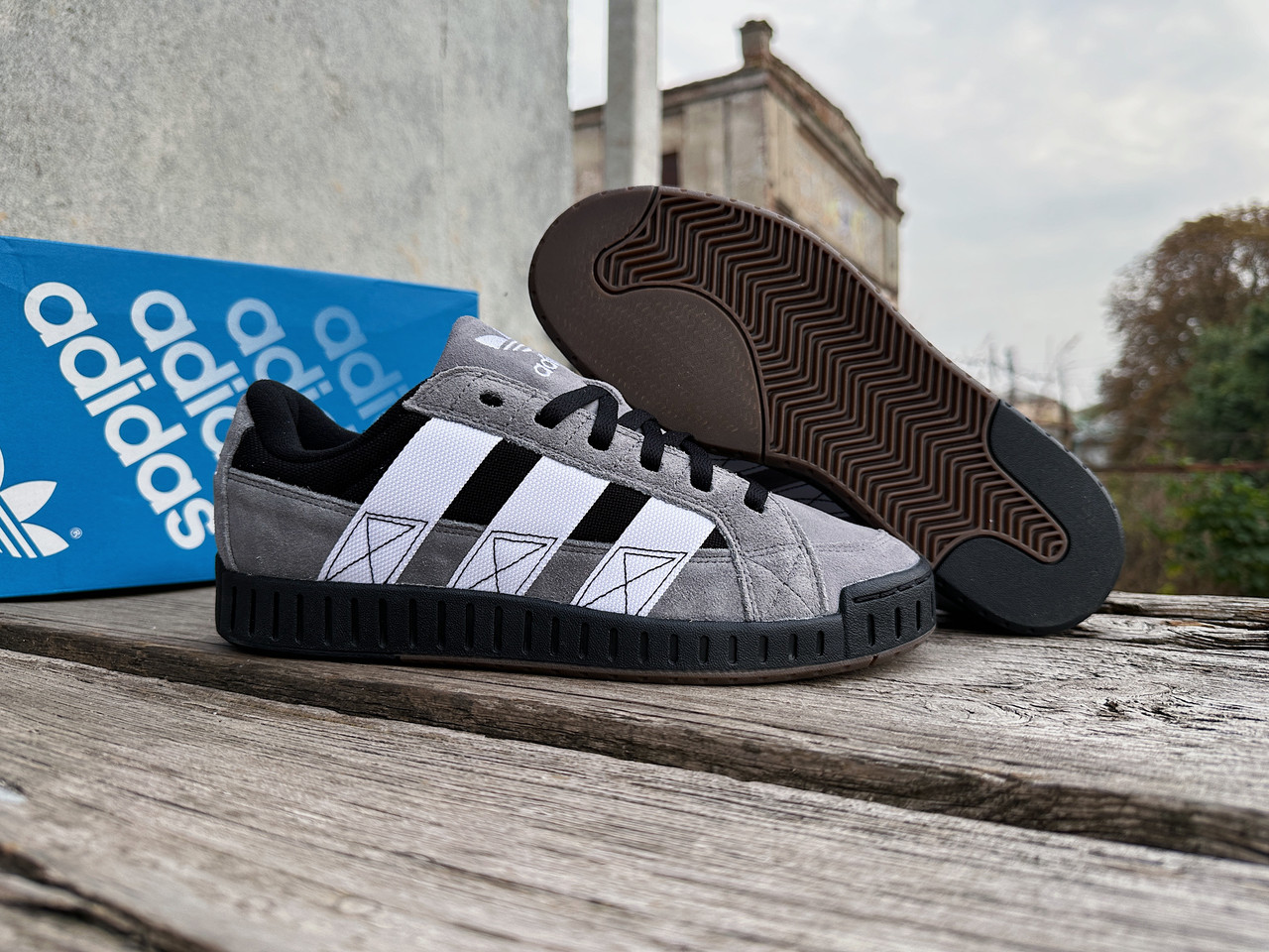 Чоловічі кросівки Adidas LWST IH2228 Grey Four/Ftw White/Core Black Оригінал