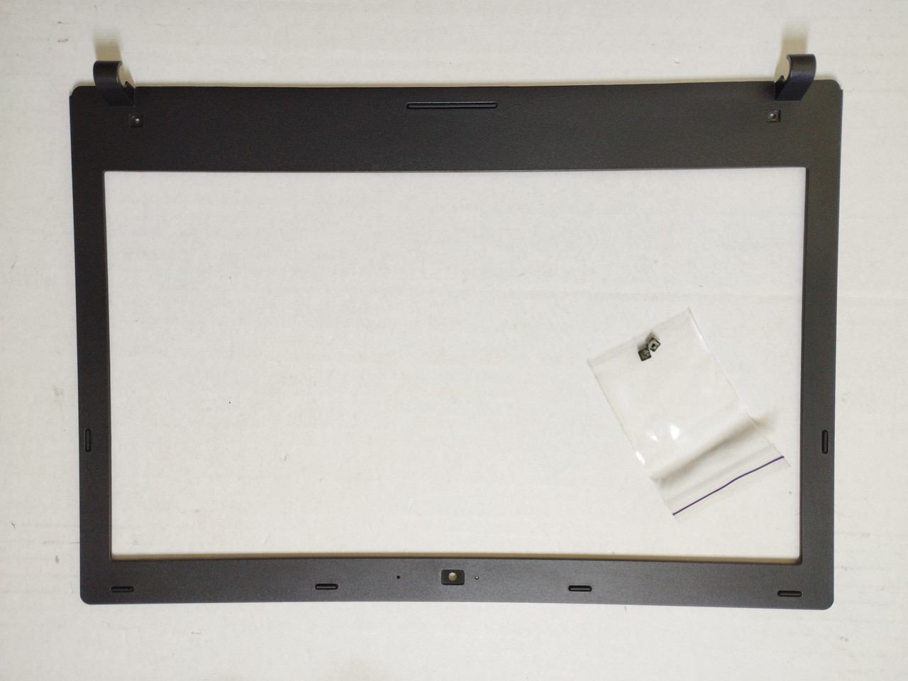 Ergo, Stone, Abook, Clevo W540EU, W540AU, RM NB14 Корпус B (рамка матриці) 6-39-W5401-015 б/у