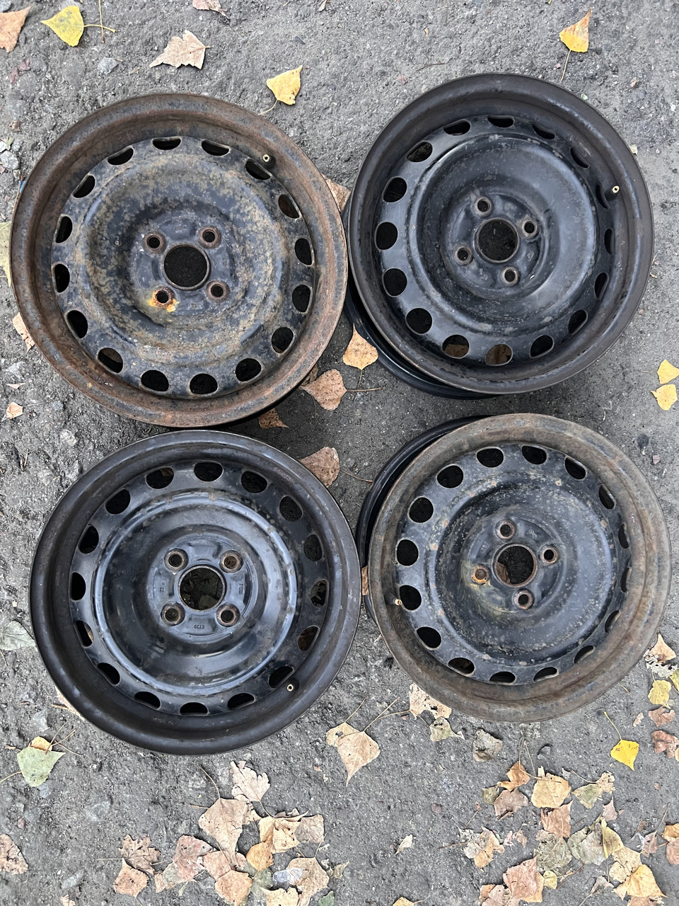 Диски R15, 4*100, et39, 6J, dia54.1, Toyota
