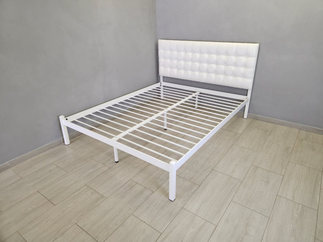 Металеве ліжко Глорія Тенеро біле з м’яким узголів’ям